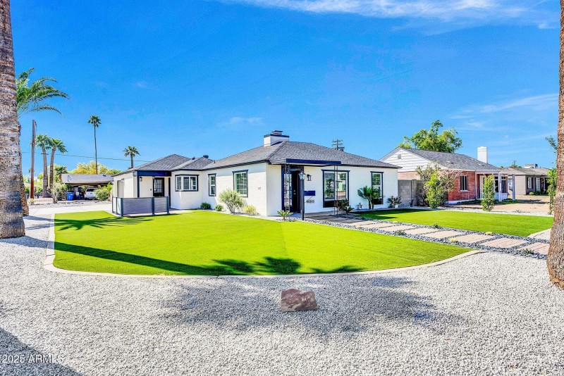 2926 N 16th Ave-5