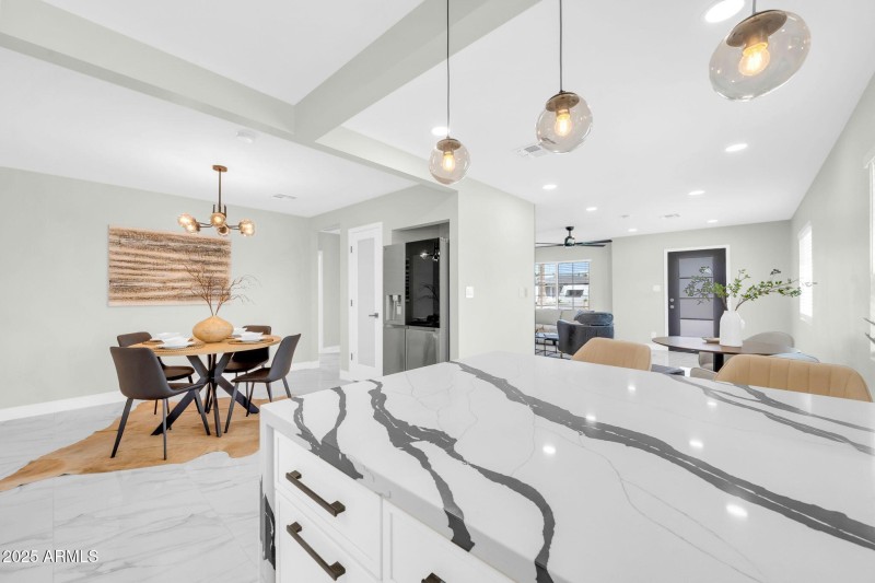 2926 N 16th Ave-12