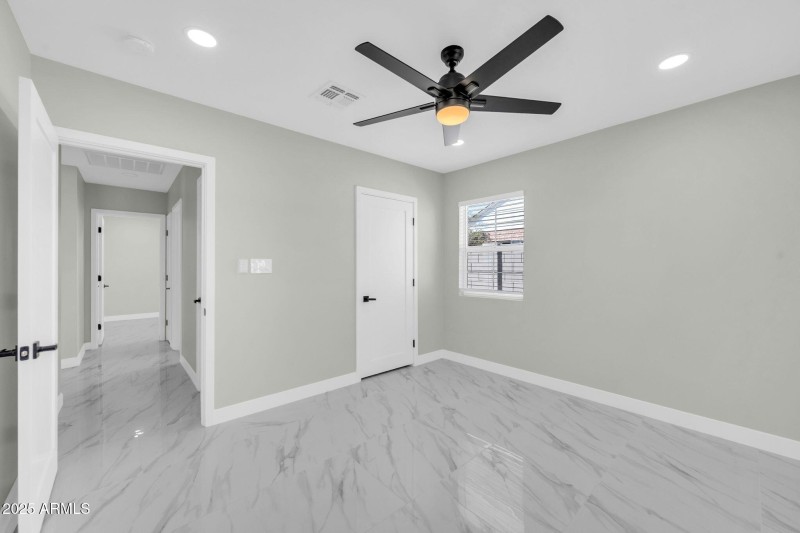 2926 N 16th Ave-41