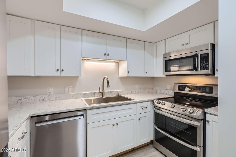 1211 N Miller Rd 224 - Web Quality - 012