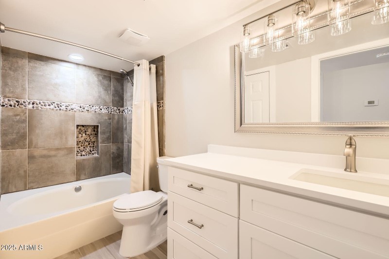 1211 N Miller Rd 224 - Web Quality - 017