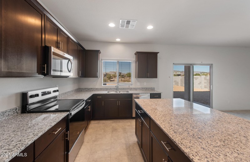 4 - Kitchen