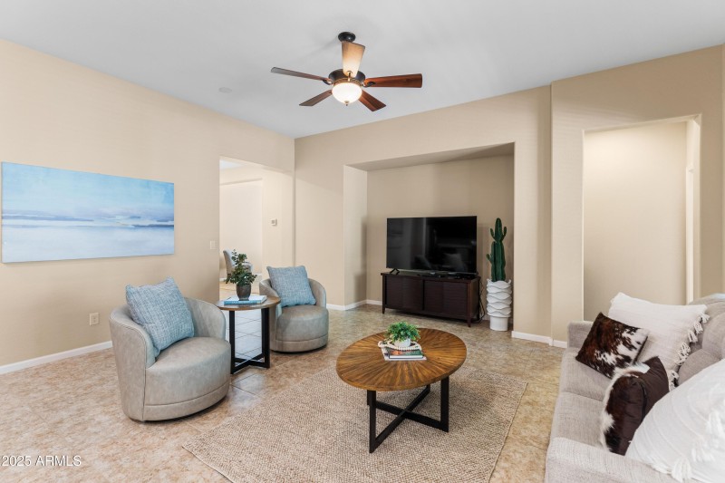 3969 N 163rd Ln Liv Rm 3