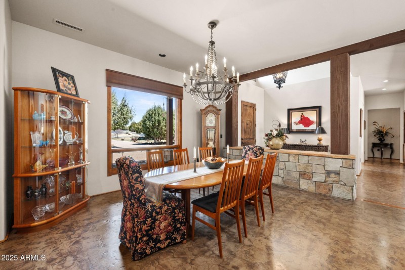 10-Dining Room (2)