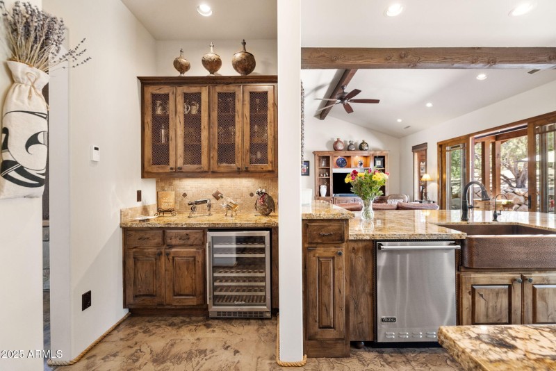16-Kitchen (3)