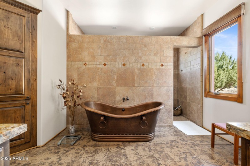 24-Primary Bathroom (1)