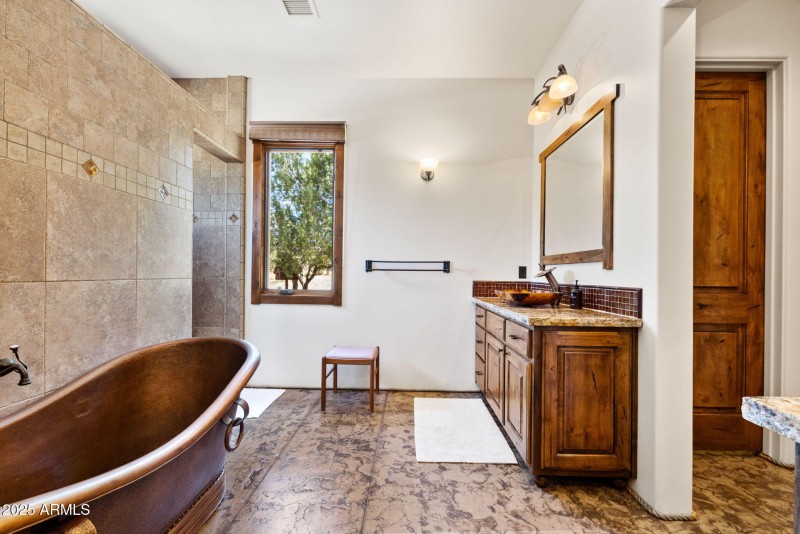 26-Primary Bathroom (3)