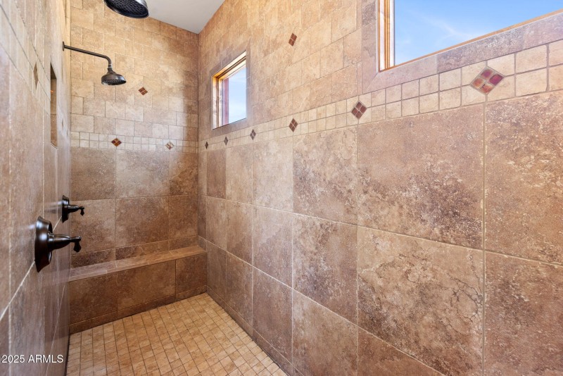 27-Primary Bathroom (4)