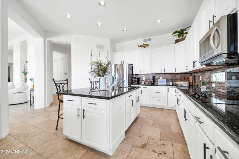 3335 W Carriage Dr-13