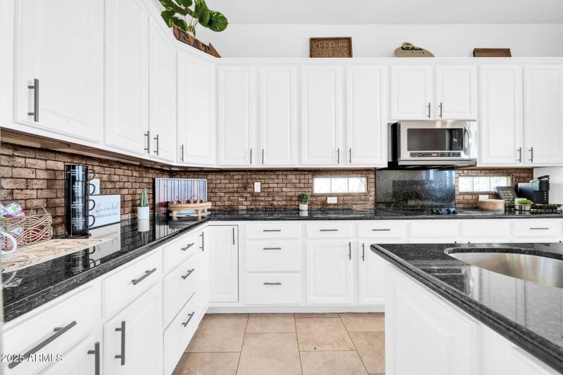 3335 W Carriage Dr-17