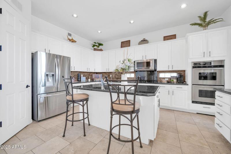 3335 W Carriage Dr-18