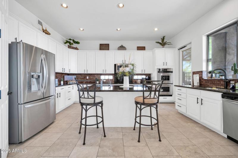 3335 W Carriage Dr-19