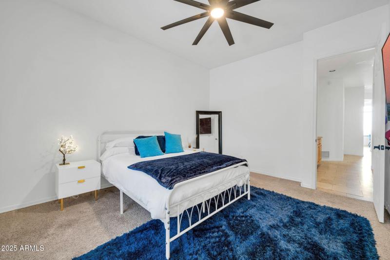 3335 W Carriage Dr-31