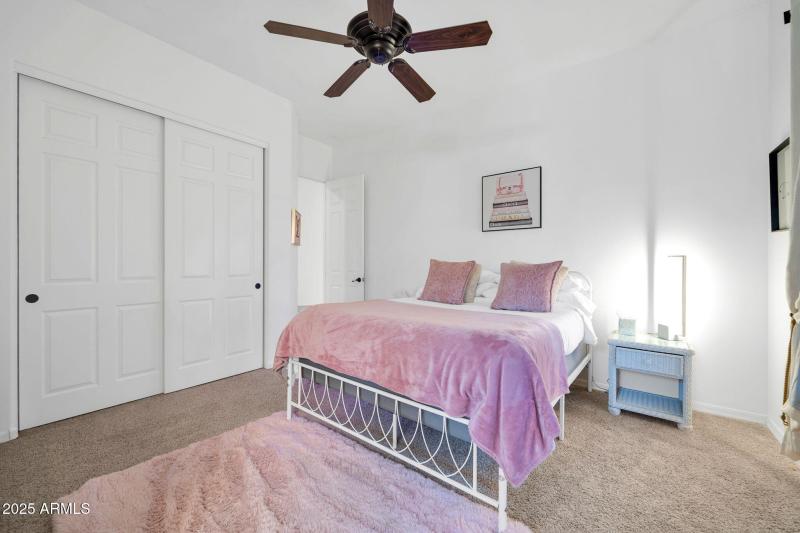 3335 W Carriage Dr-36