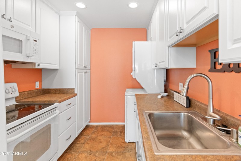 8412 E Roosevelt St-9