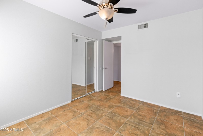 8412 E Roosevelt St-14