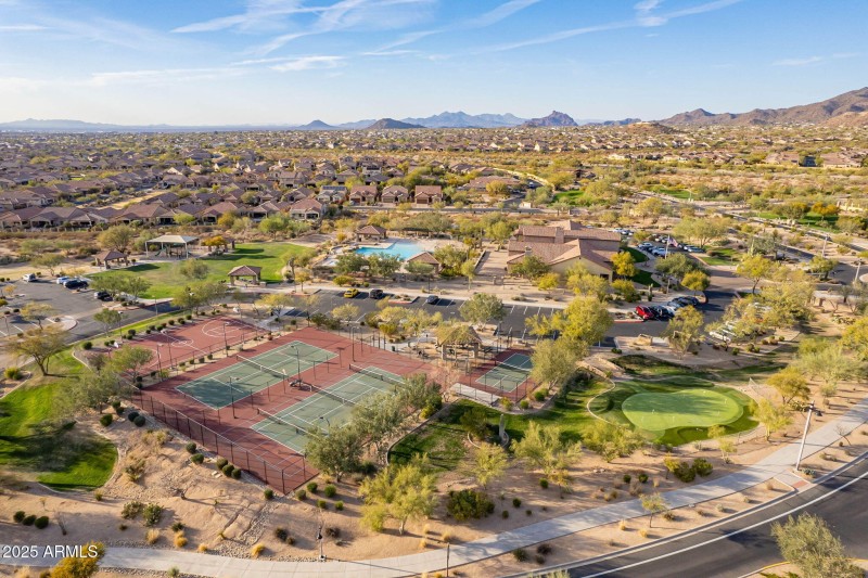 127-web-or-mls-Lynwood-127