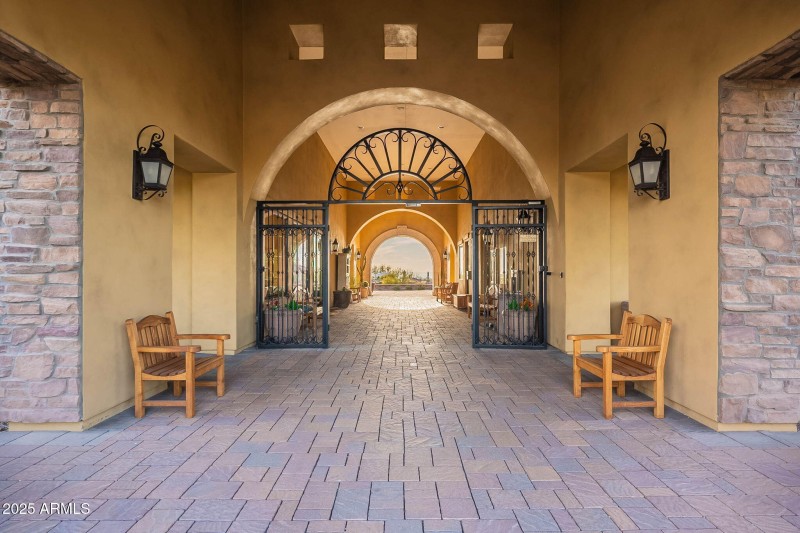 76-web-or-mls-Lynwood-76