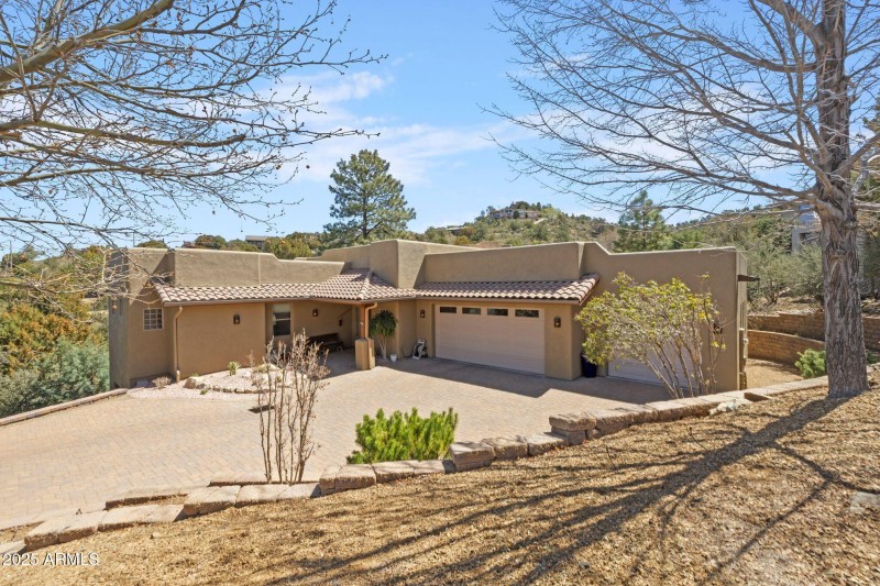 014-Front Exterior