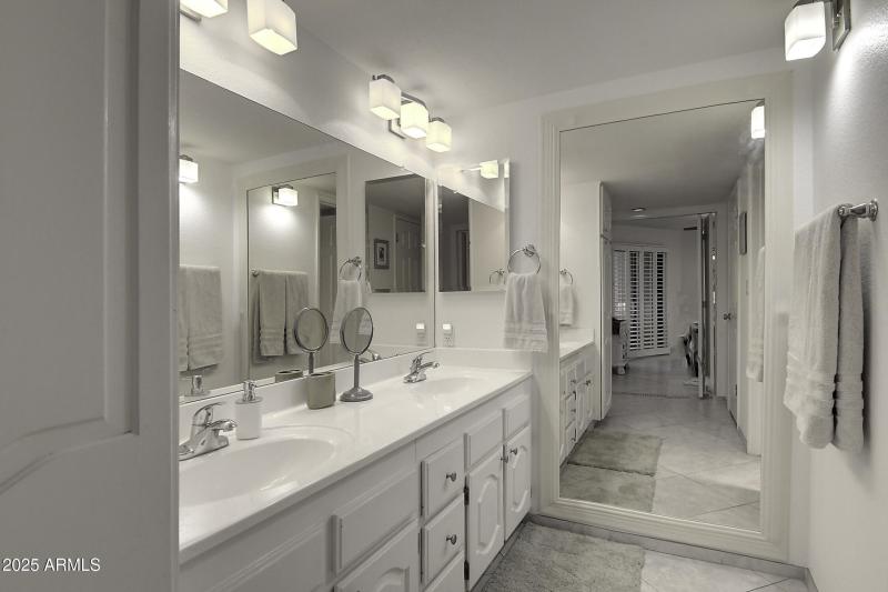 4303 E Cactus Rd Unit 442 (18)