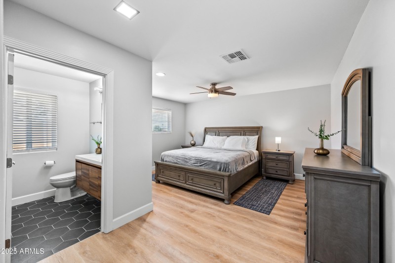 Secondary primary suite