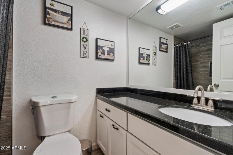 Primary 1 Ensuite Bath