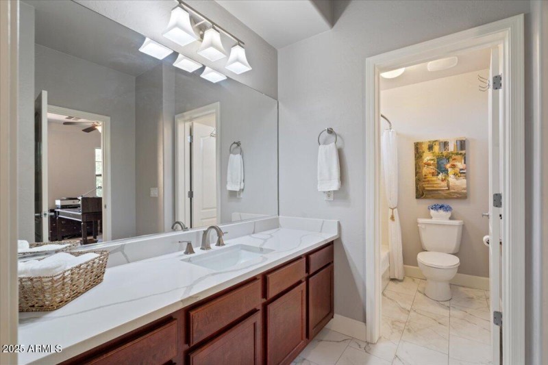 2nd bathroom