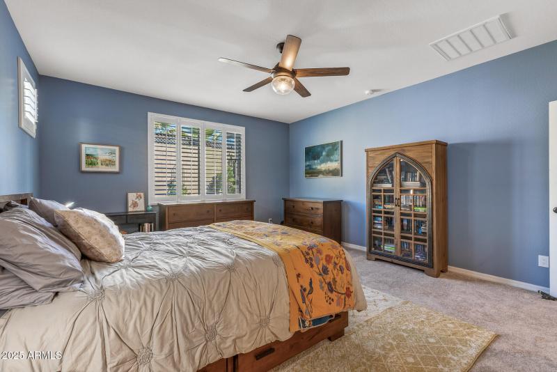 37_20646_W_Delaney37_mls