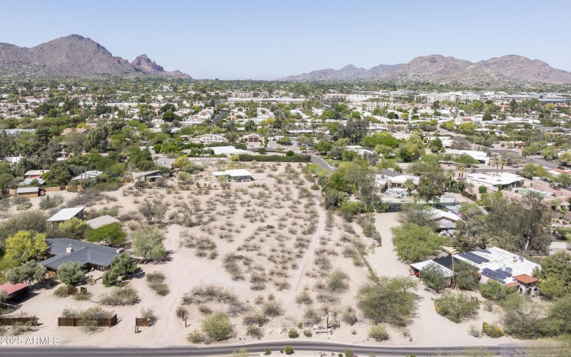 6228 E Cattletrack Rd-1