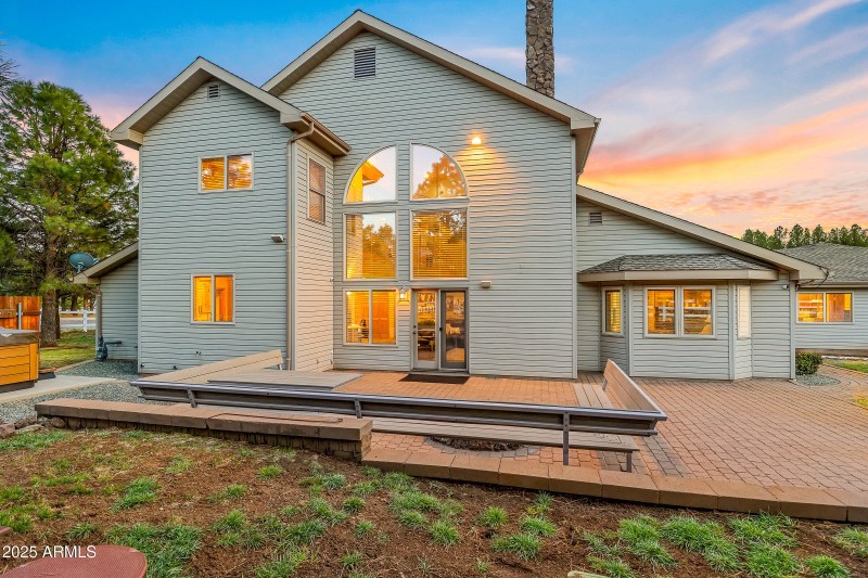 009_2705_w_creighton_dr-9_712