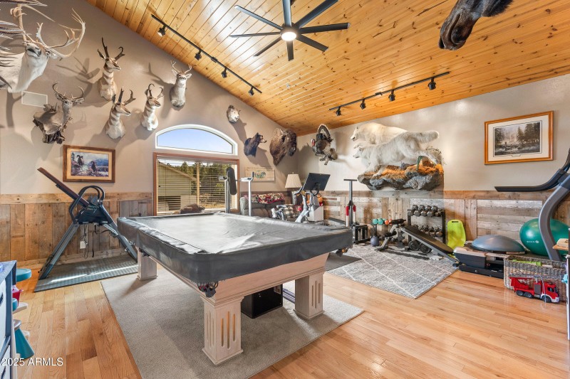 041_2705_w_creighton_dr-41_832