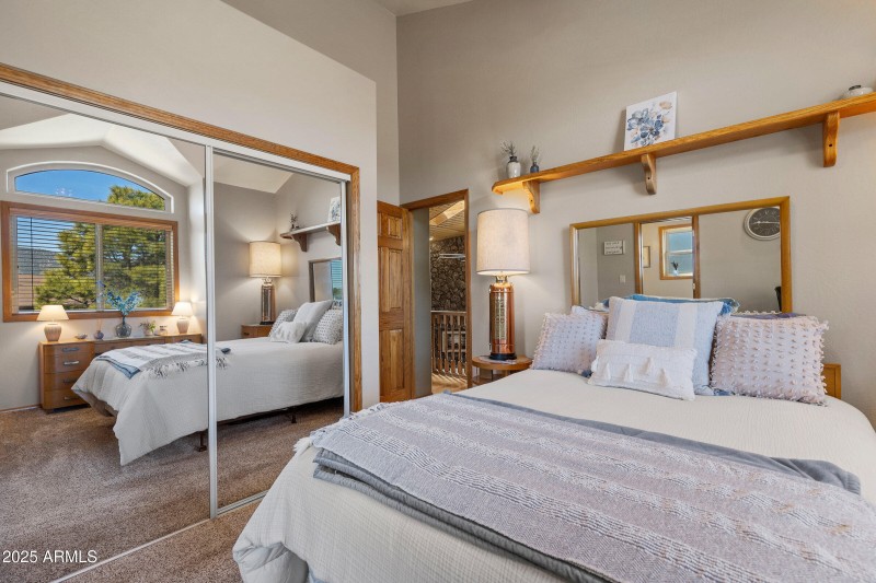 052_2705_w_creighton_dr-52_557