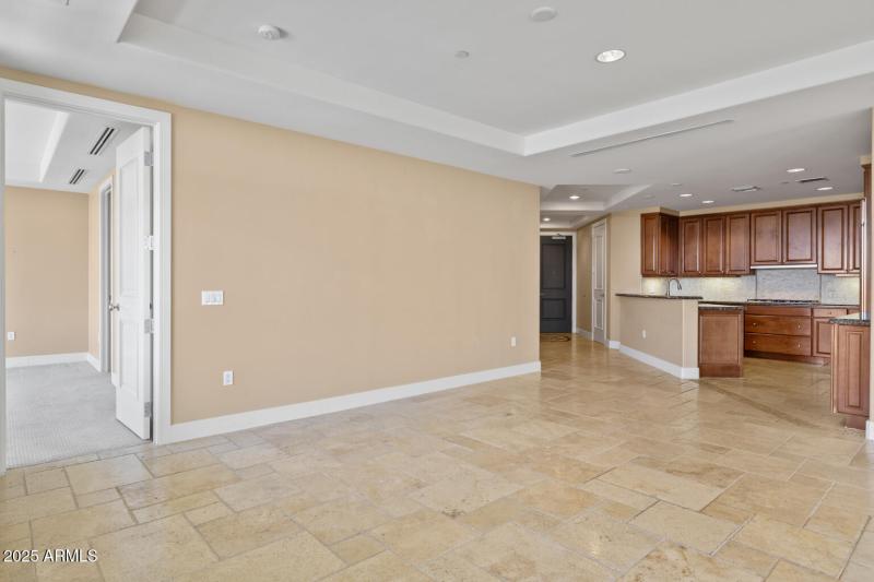 2211 E Camelback Rd - 238