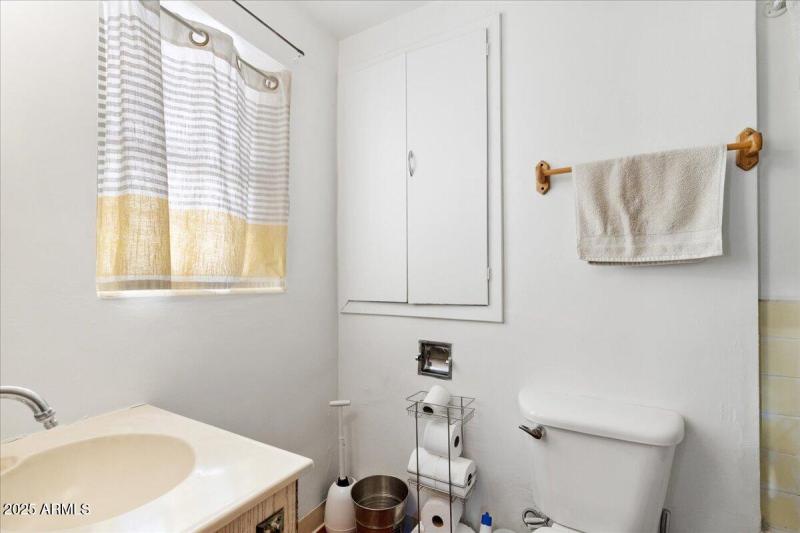 Bathroom - 1414 N. State Route 89