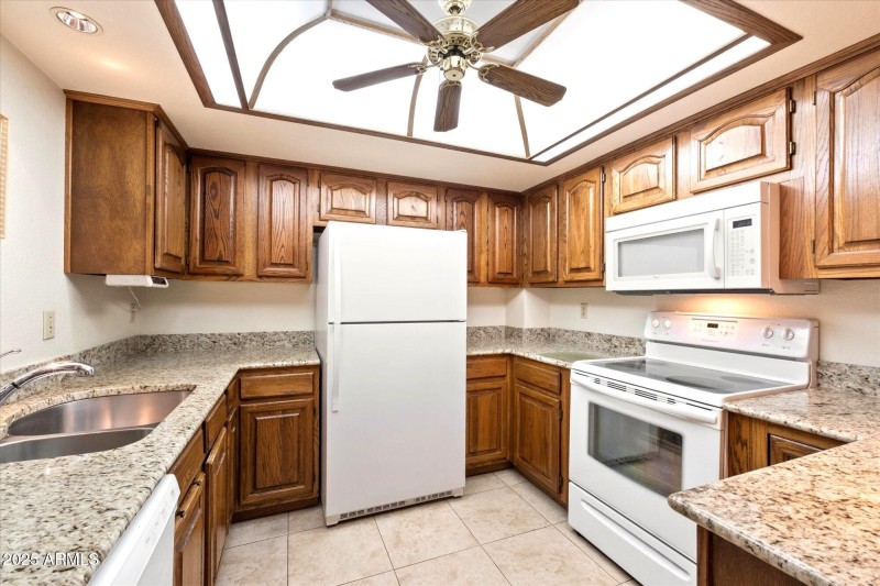 GRANITE COUNTERTOPS