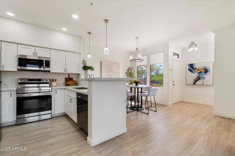 08-Kitchen & Dining