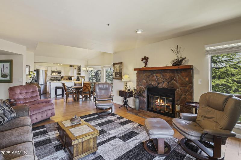 Living Room (2)