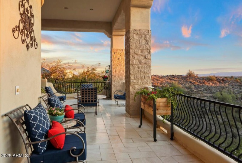 Balcony 6