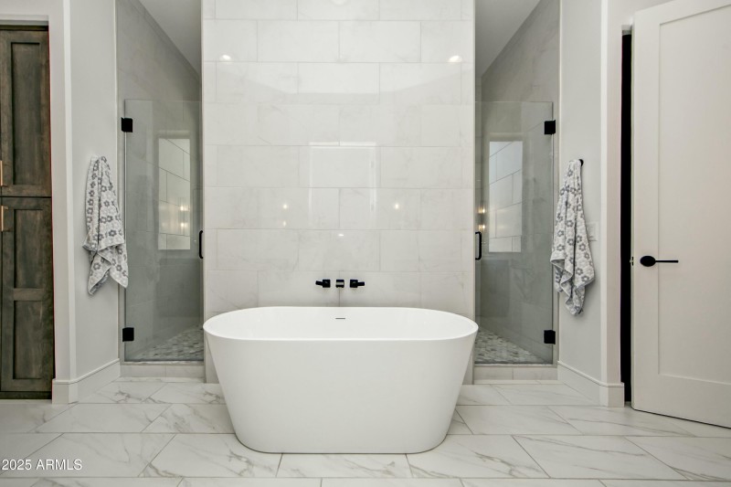 Stand alone Bath