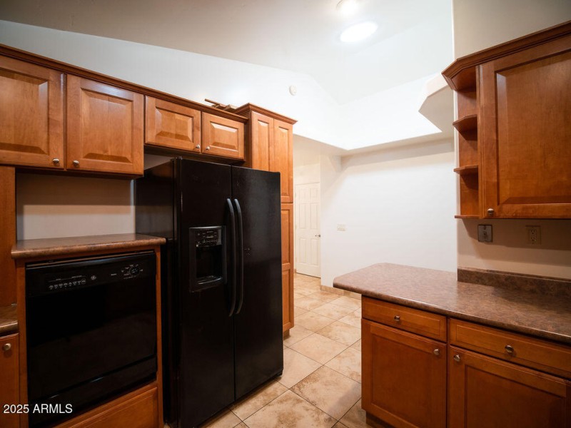 734 E Maryland 1 - Kitchen 1