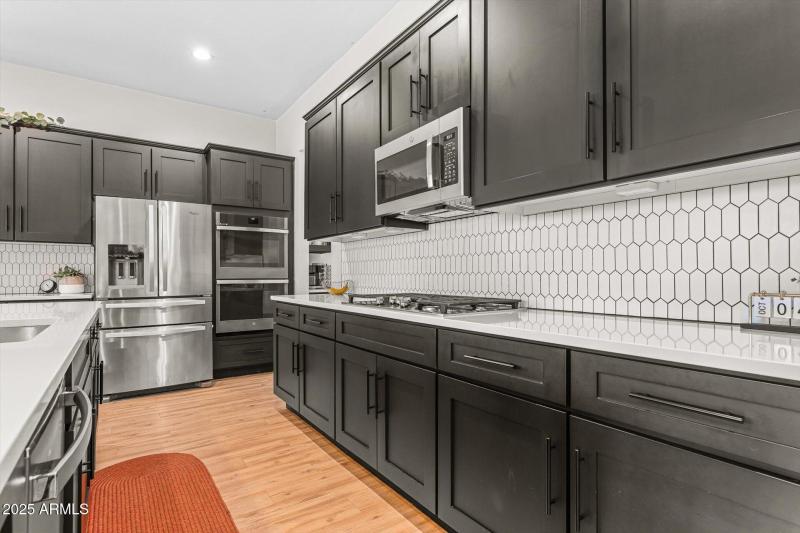 12-012-kitchen