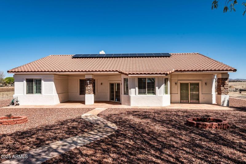 2 covered patios