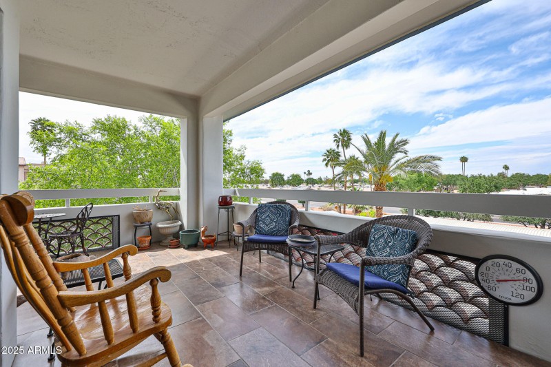 COVERED BALCONY
