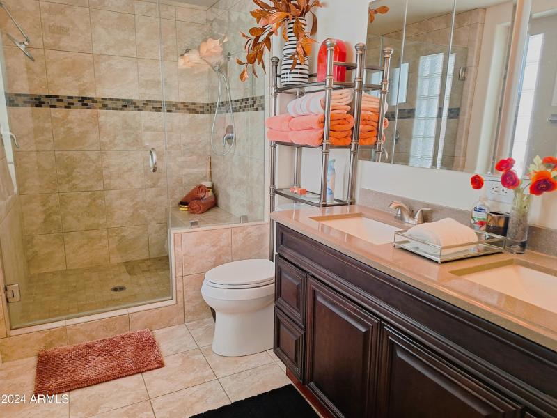 Master bath W Walk In Shower