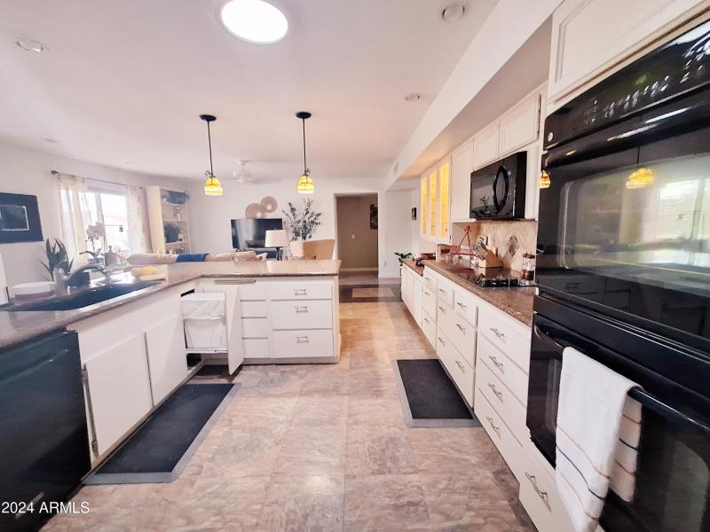 Fully Stocked Kitchen