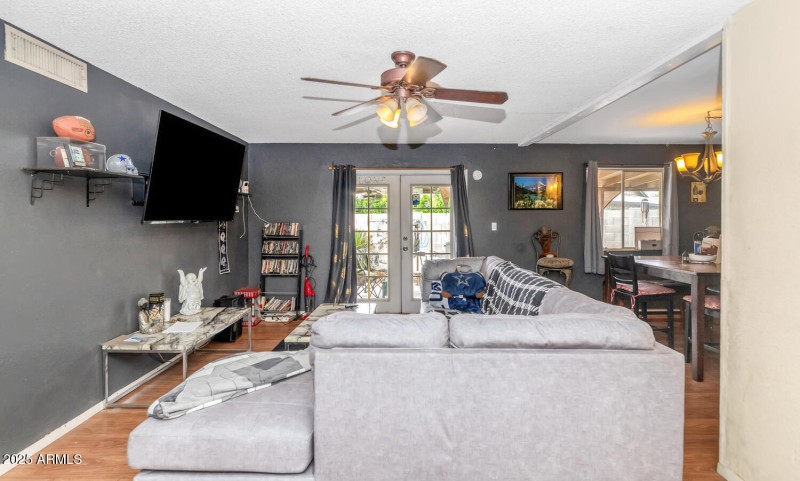4417 W Sandra Cir-007-004-1500x901