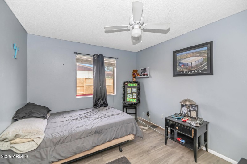 4417 W Sandra Cir-015-021-1500x1000