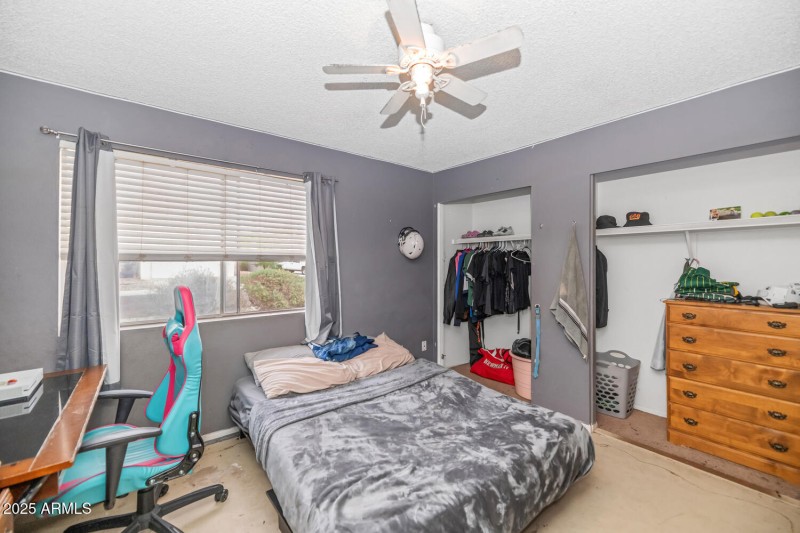 4417 W Sandra Cir-016-019-1500x1000