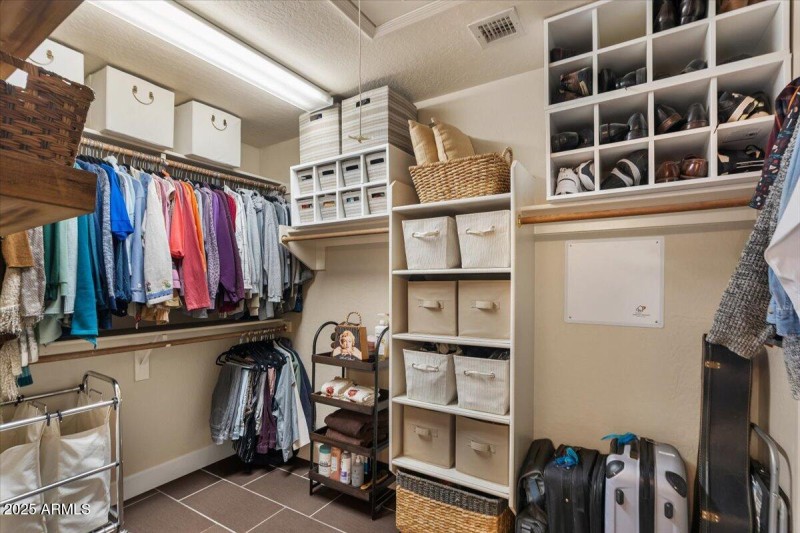 33-Primary closet