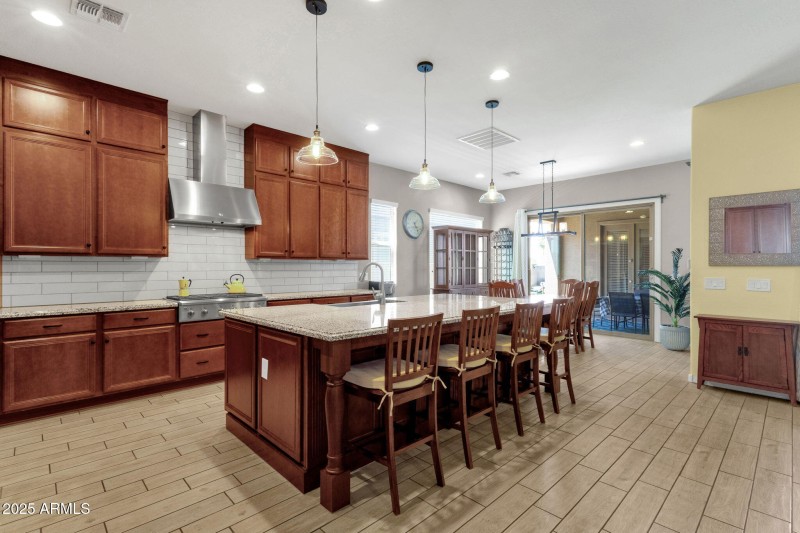 Large Entertaining Island